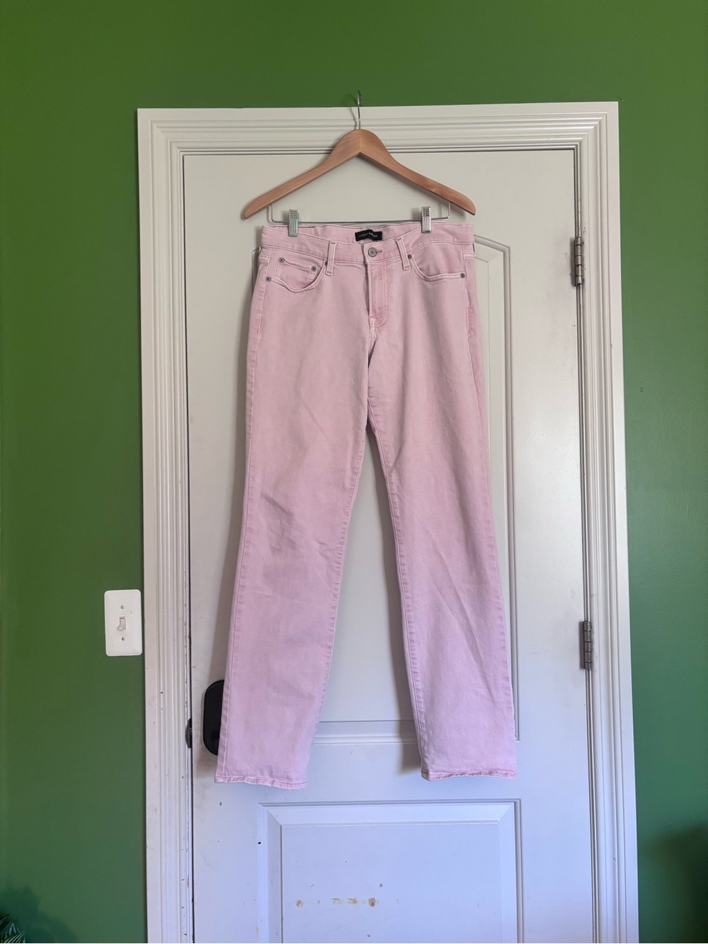 Lucky Brand Women's Pink Straight-Leg Jeans. Size 29